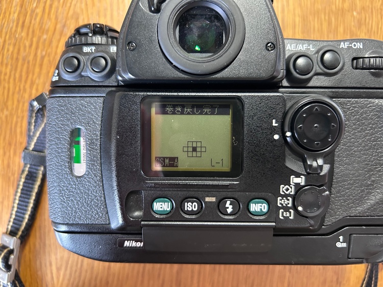 F6（カメラ）の商品画像 - 査定依頼日：2026年2月8日 - 最高査定価格：140,000円