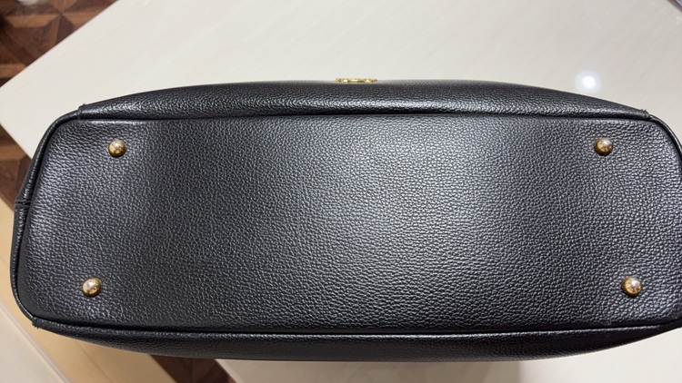 サマンサタバサ 1320135271（ブランドバッグ）の商品画像 - 査定依頼日：2025年8月25日 - 最高査定価格：2,000円