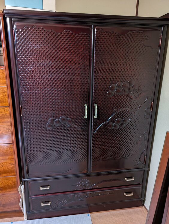 鎌倉彫和箪笥（美術品・骨董品）の商品画像 - 査定依頼日：2026年4月1日 - 最高査定価格：5,000円