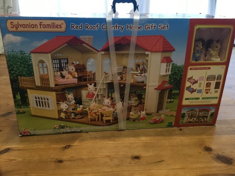 シルバニアファミリー　赤いお家　海外版（その他のおもちゃ）の商品画像 - 査定依頼日：2025年4月1日 - 最高査定価格：4,500円