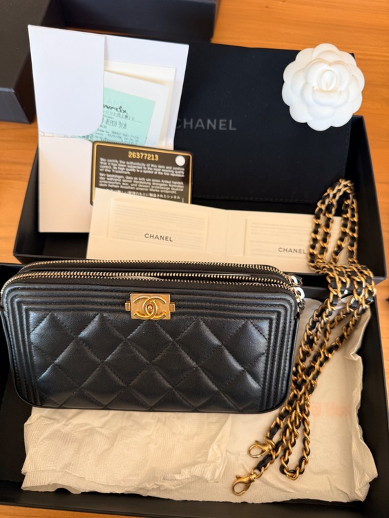 チェーンウォレット/A84069/ボーイシャネル/マトラッセ/ラムスキン/マット（ブランドバッグ）の商品画像 - 査定依頼日：2026年2月20日 - 最高査定価格：190,000円