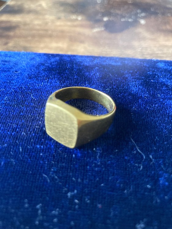 純金の指輪（金・貴金属）の商品画像 - 査定依頼日：2023年9月23日 - 最高査定価格：180,000円