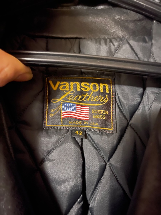 vanson ダブルライダースジャケット　42（古着・ファッション）の商品画像 - 査定依頼日：2026年2月8日 - 最高査定価格：12,000円