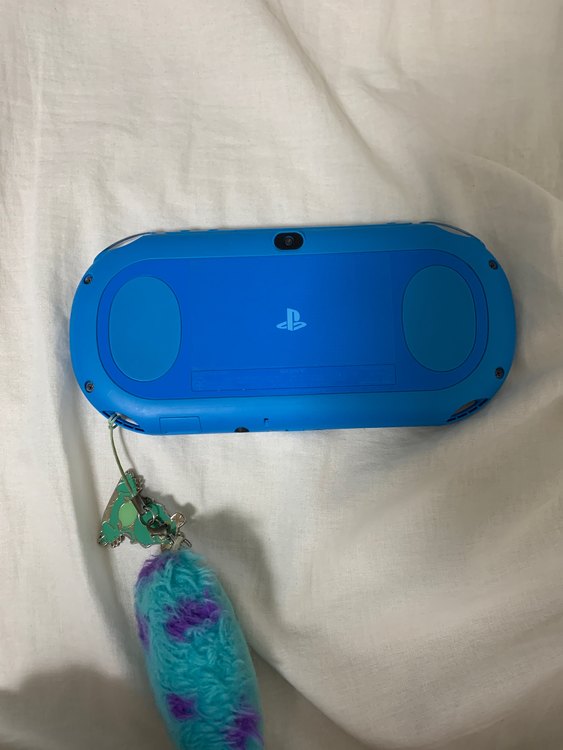 PSVITA（ゲーム機本体・ゲームソフト）の商品画像 - 査定依頼日：2022年8月24日 - 最高査定価格：8,000円