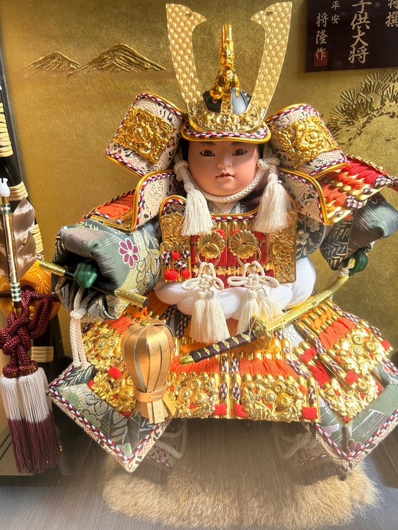 五月人形（美術品・骨董品）の商品画像 - 査定依頼日：2026年3月7日 - 最高査定価格：3,000円