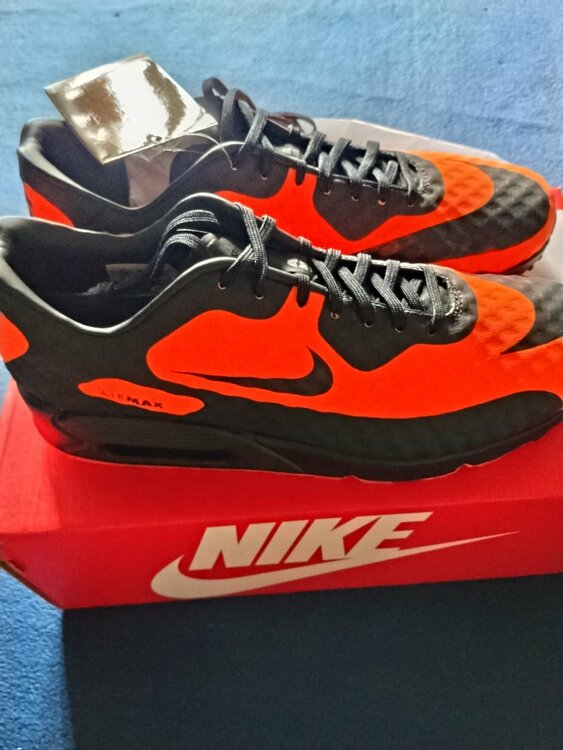 Airmax90 superVenom（古着・ファッション）の商品画像 - 査定依頼日：2026年9月10日 - 最高査定価格：6,000円