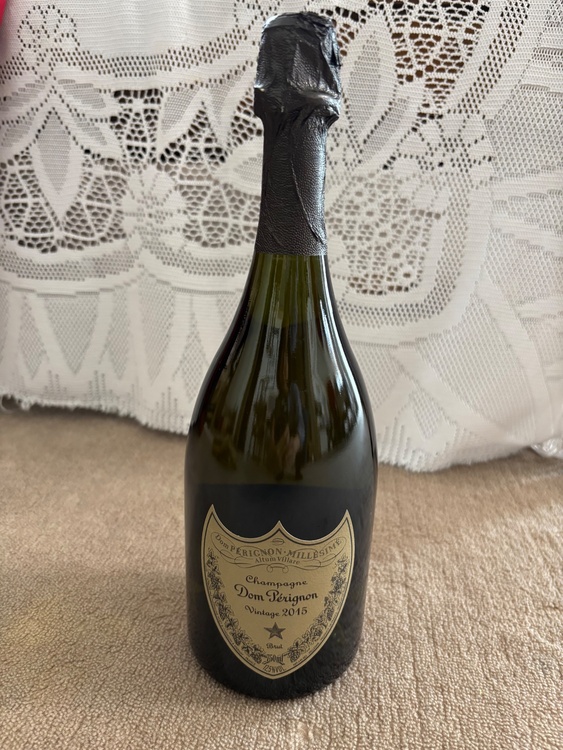 シャンパン ドン・ペリニヨン （お酒）の商品画像 - 査定依頼日：2026年4月11日 - 最高査定価格：21,500円