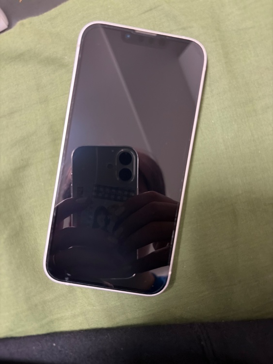 iPhone 13 128GB docomo（スマホ）の商品画像 - 査定依頼日：2026年3月25日 - 最高査定価格：31,000円