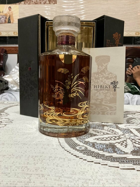 ウイスキー サントリー響 （お酒）の商品画像 - 査定依頼日：2026年1月23日 - 最高査定価格：1,000,000円