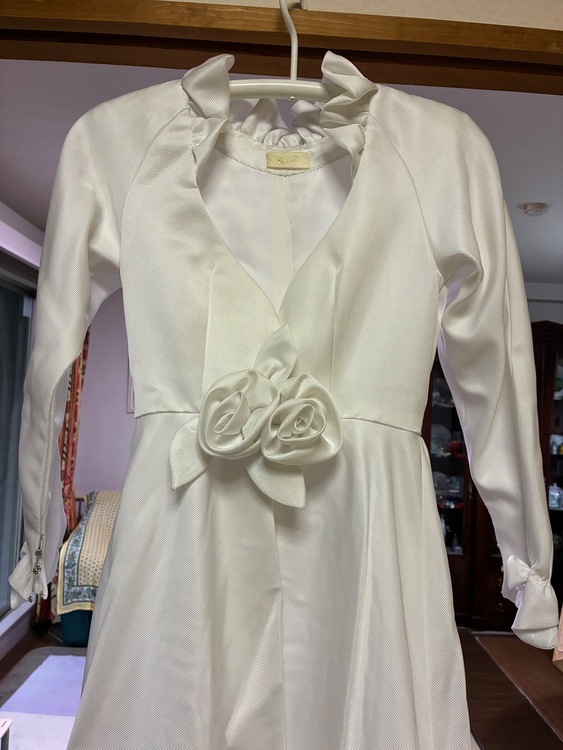 ウエディングドレス（古着・ファッション）の商品画像 - 査定依頼日：2025年11月1日 - 最高査定価格：1,500円