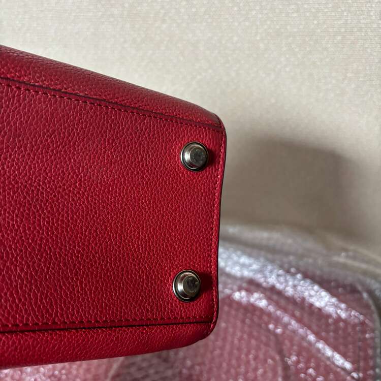 ルイヴィトン シティ スティーマー PM ルージュ （ブランドバッグ）の商品画像 - 査定依頼日：2025年3月14日 - 最高査定価格：80,000円