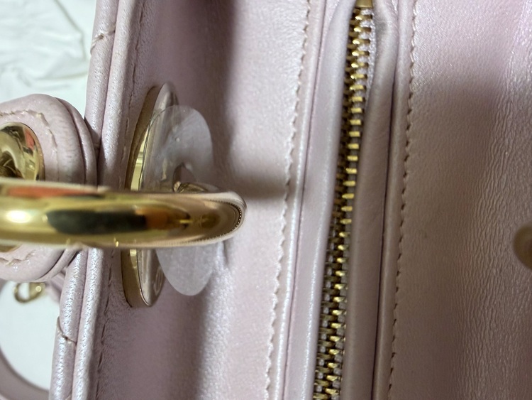 レディディオール（ブランドバッグ）の商品画像 - 査定依頼日：2025年12月2日 - 最高査定価格：200,000円