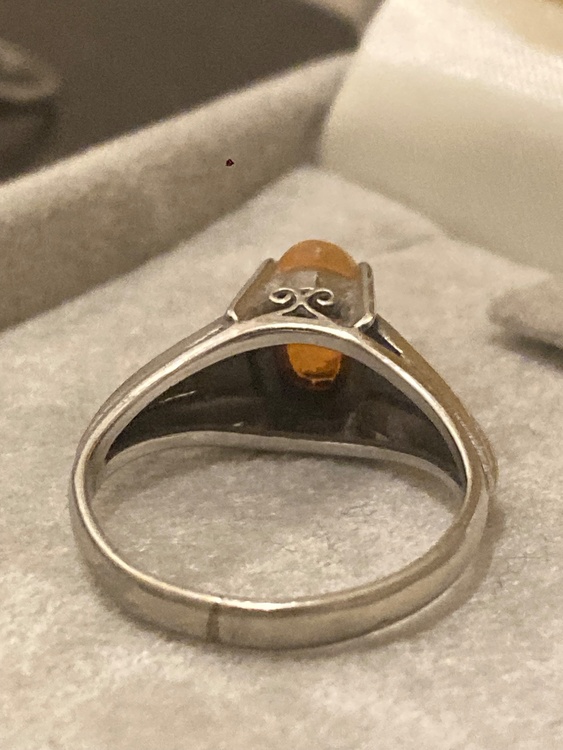 オパールプラチナりんぐ（金・貴金属）の商品画像 - 査定依頼日：2026年1月17日 - 最高査定価格：100,000円