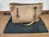 ブルガリバッグ  （ブランドバッグ）の商品画像 - 査定依頼日：2024年12月13日 - 最高査定価格：19,000円