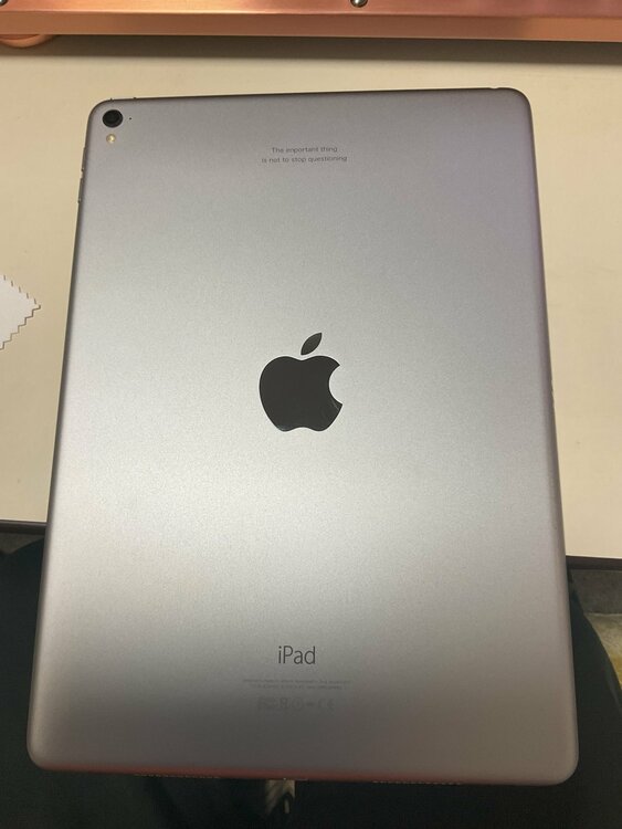 MLMV2J/A（PC・タブレット）の商品画像 - 査定依頼日：2025年12月22日 - 最高査定価格：4,000円