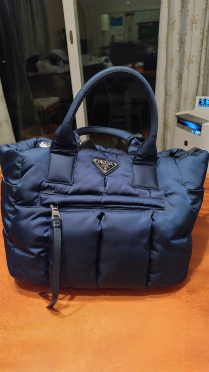 プラダ  （ブランドバッグ）の商品画像 - 査定依頼日：2025年12月10日 - 最高査定価格：150,000円