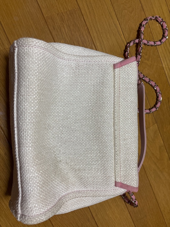 ドーヴィル（ブランドバッグ）の商品画像 - 査定依頼日：2026年3月2日 - 最高査定価格：140,000円