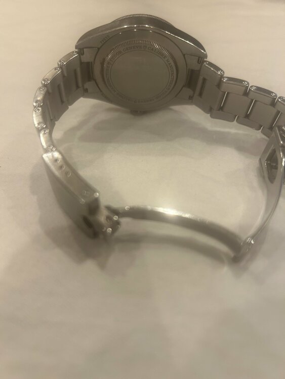 チューダー ブラックベイ 79030N（高級時計）の商品画像 - 査定依頼日：2025年12月7日 - 最高査定価格：300,000円