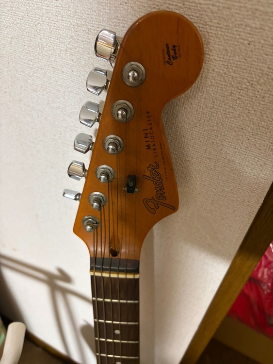 fender mini Stratocaster（ピアノ・楽器・PA機材）の商品画像 - 査定依頼日：2026年9月2日 - 最高査定価格：30,000円