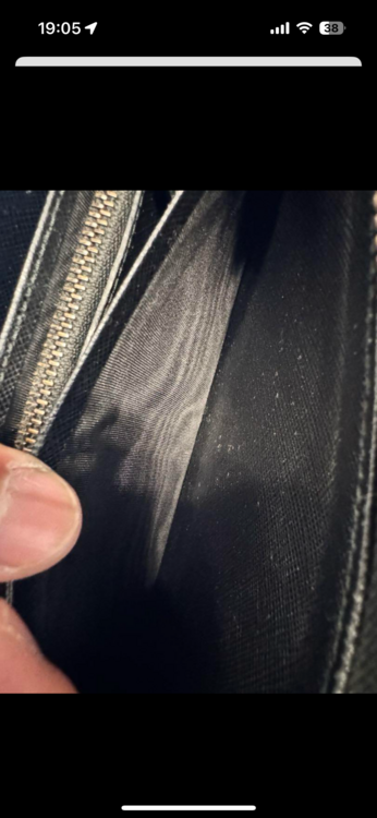 プラダ  （ブランドバッグ）の商品画像 - 査定依頼日：2025年4月24日 - 最高査定価格：6,000円