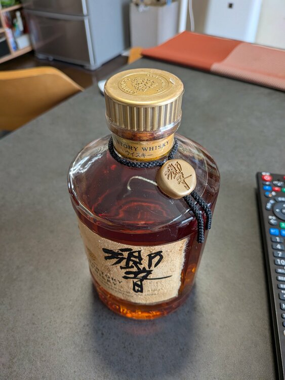 ウイスキー サントリー響（お酒）の商品画像 - 査定依頼日：2026年10月1日 - 最高査定価格：23,000円