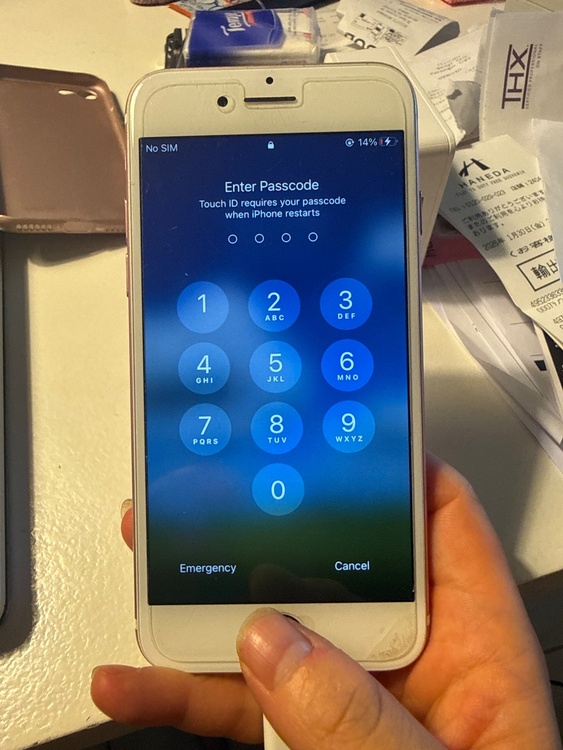 iPhone7 128GB SIMフリー（スマホ）の商品画像 - 査定依頼日：2026年5月10日 - 最高査定価格：4,000円