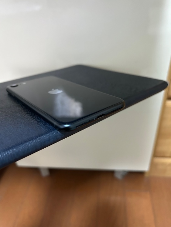 iPhoneSE第3世代（スマホ）の商品画像 - 査定依頼日：2026年3月20日 - 最高査定価格：14,000円