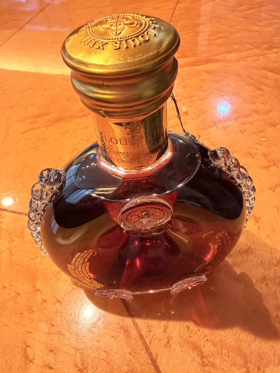 レミーマルタンLouis XIII（お酒）の商品画像 - 査定依頼日：2026年7月31日 - 最高査定価格：120,000円