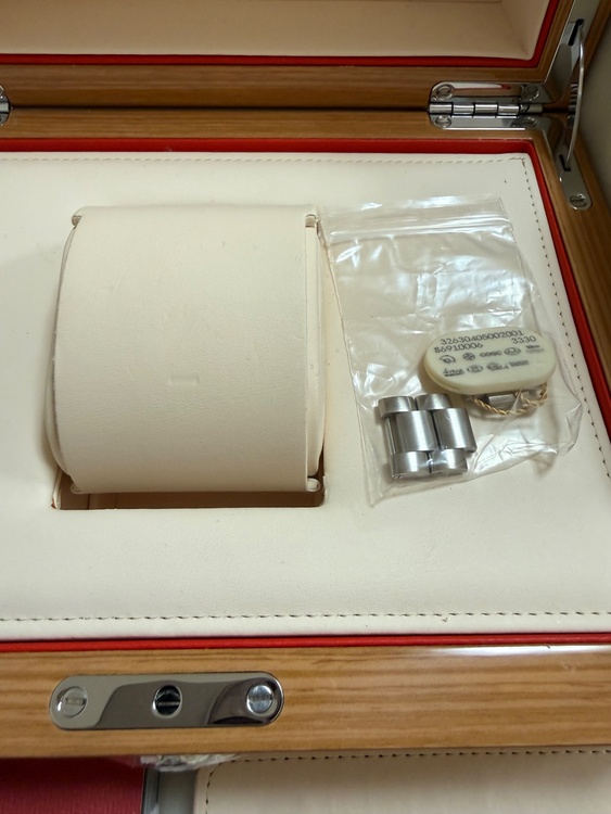 オメガシーマスタープラネットオーシャン（高級時計）の商品画像 - 査定依頼日：2026年7月18日 - 最高査定価格：545,000円