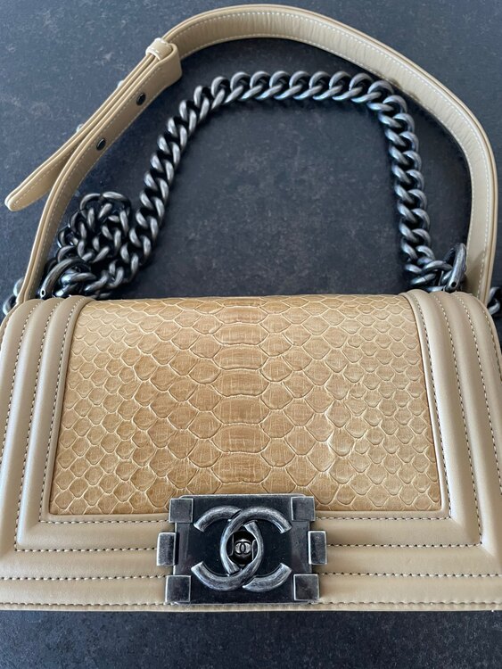 シャネル ボーイシャネル （ブランドバッグ）の商品画像 - 査定依頼日：2025年5月3日 - 最高査定価格：300,000円