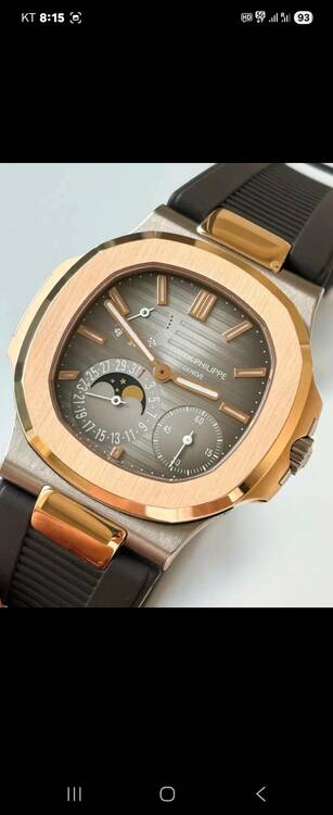 パテックフィリップ ノーチラス 5712GR-00（高級時計）の商品画像 - 査定依頼日：2026年2月26日 - 最高査定価格：14,500,000円