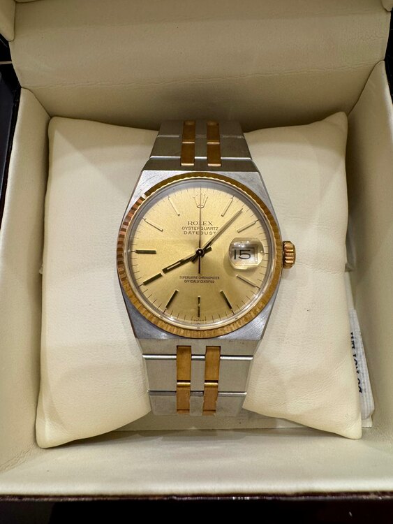 オイスタークォーツデイトジャスト（高級時計）の商品画像 - 査定依頼日：2025年4月16日 - 最高査定価格：600,000円