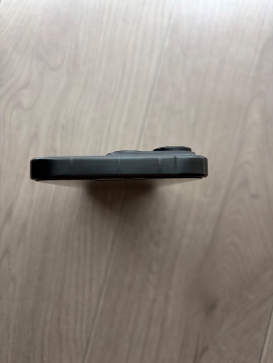 iPhone iPhone 16 Pro 128GB au（スマホ）の商品画像 - 査定依頼日：2026年7月4日 - 最高査定価格：107,500円