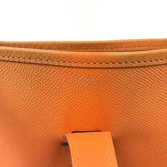エルメス エヴリン1GM ショルダーバッグ レザー □M刻印 オレンジ（ブランドバッグ）の商品画像 - 査定依頼日：2026年3月4日 - 最高査定価格：200,000円