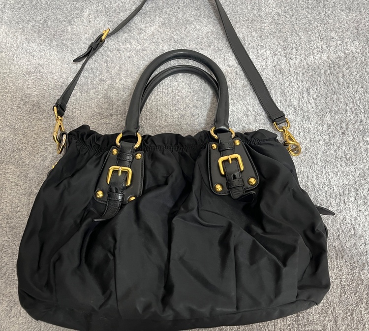 プラダ  （ブランドバッグ）の商品画像 - 査定依頼日：2026年3月13日 - 最高査定価格：50,000円