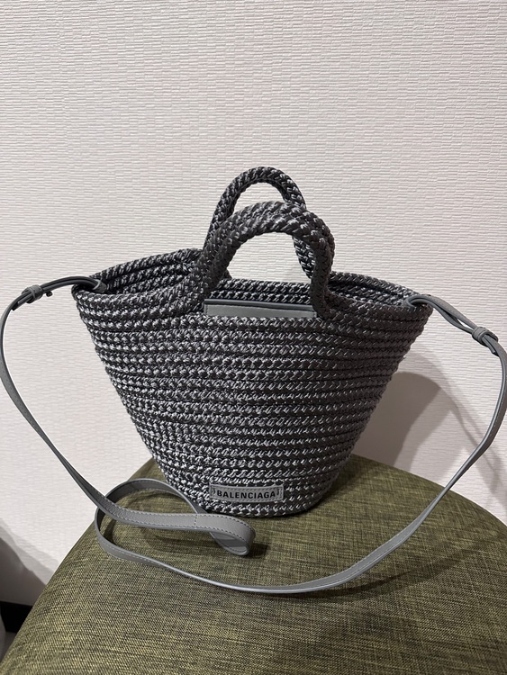 バレンシアガ  （ブランドバッグ）の商品画像 - 査定依頼日：2025年7月6日 - 最高査定価格：60,000円