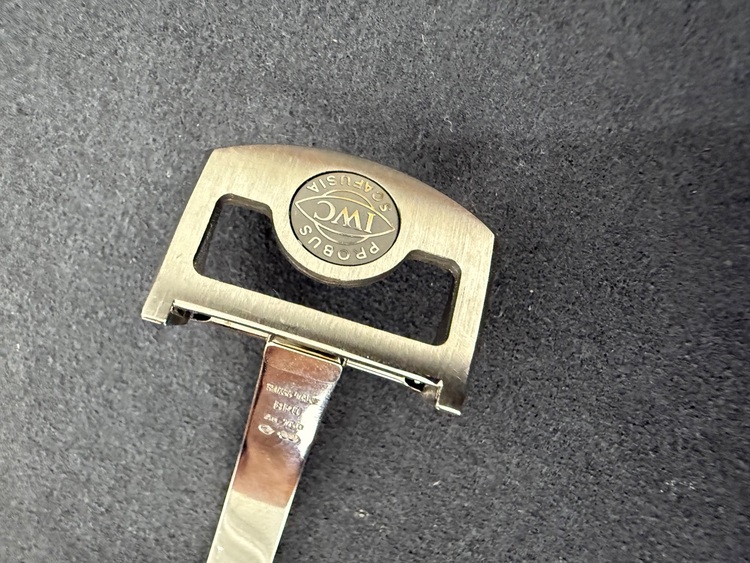 IW503401（高級時計）の商品画像 - 査定依頼日：2025年9月24日 - 最高査定価格：2,100,000円