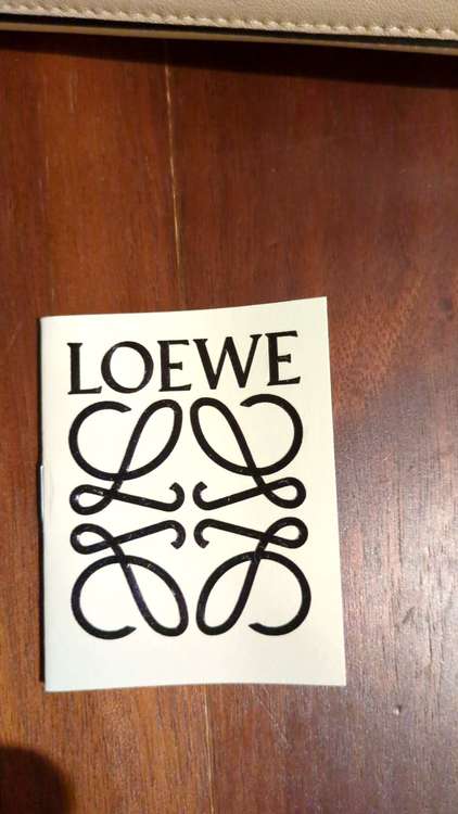 ロエベ　パズルバッグ（ブランドバッグ）の商品画像 - 査定依頼日：2023年8月31日 - 最高査定価格：180,000円