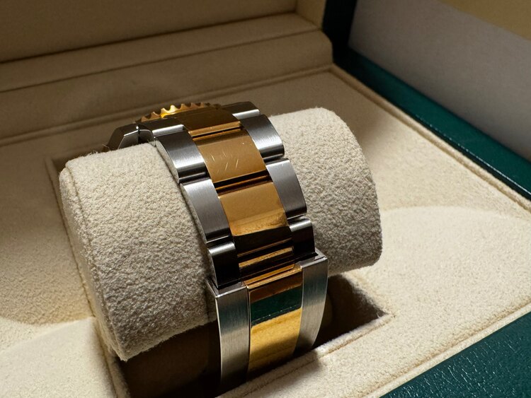 ロレックス サブマリーナーデイト 126613LN（高級時計）の商品画像 - 査定依頼日：2025年1月22日 - 最高査定価格：2,400,000円