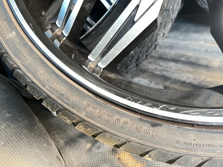 LEXANI　ARTE26インチ（カー用品）の商品画像 - 査定依頼日：2025年7月20日 - 最高査定価格：12,000円