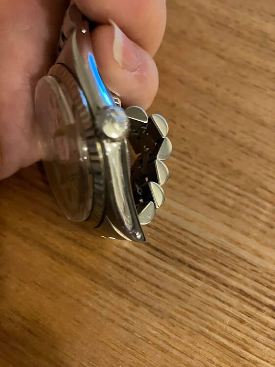 ロレックス パーペチュアルデイト （高級時計）の商品画像 - 査定依頼日：2025年2月6日 - 最高査定価格：700,000円