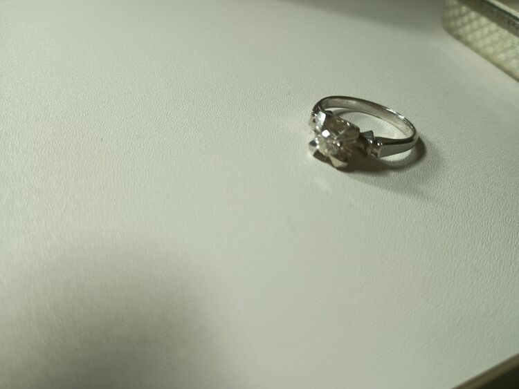 指輪（宝石）の商品画像 - 査定依頼日：2025年6月23日 - 最高査定価格：200,000円