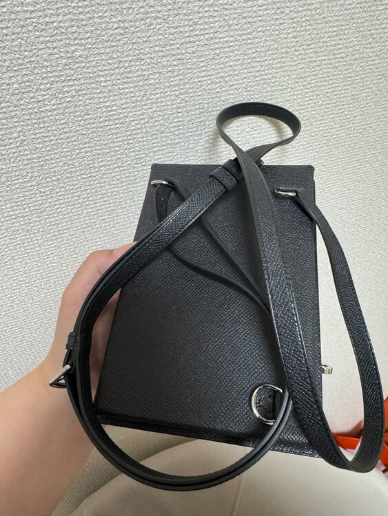 ケリーマルチポケットトゥーゴー（ブランドバッグ）の商品画像 - 査定依頼日：2025年3月9日 - 最高査定価格：1,050,000円