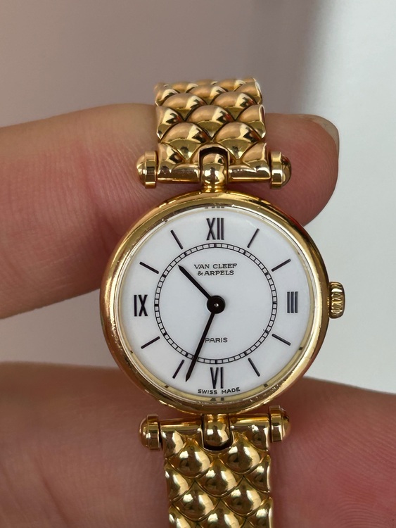 その他 ヴァン クリーフ＆アーペル 189018264（高級時計）の商品画像 - 査定依頼日：2025年11月24日 - 最高査定価格：1,500,000円