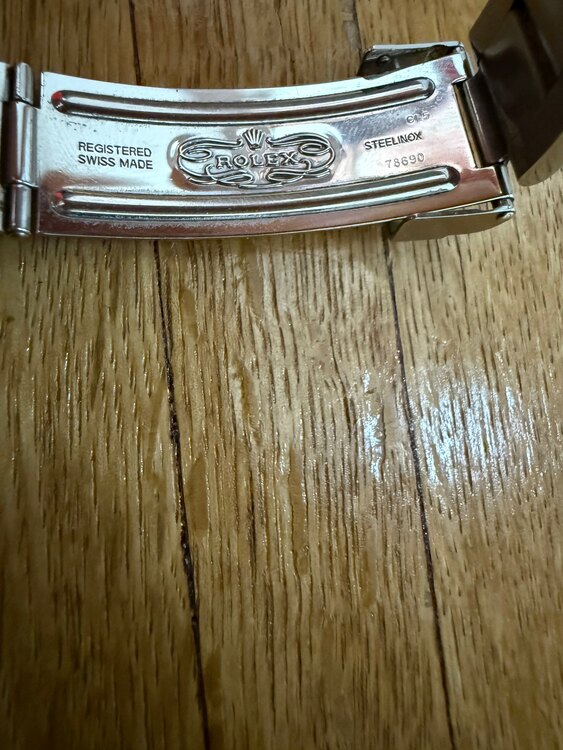 ロレックス エクスプローラー 11427（高級時計）の商品画像 - 査定依頼日：2025年5月15日 - 最高査定価格：805,000円