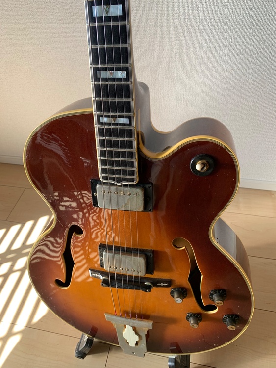 Epiphone Emperor 70年代製（ピアノ・楽器・PA機材）の商品画像 - 査定依頼日：2026年10月7日 - 最高査定価格：150,000円