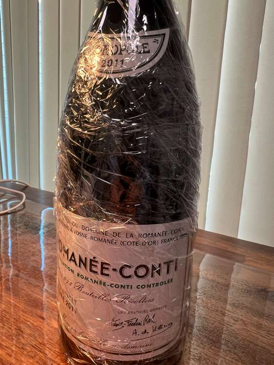 ２０１１年（お酒）の商品画像 - 査定依頼日：2025年1月9日 - 最高査定価格：1,500,000円