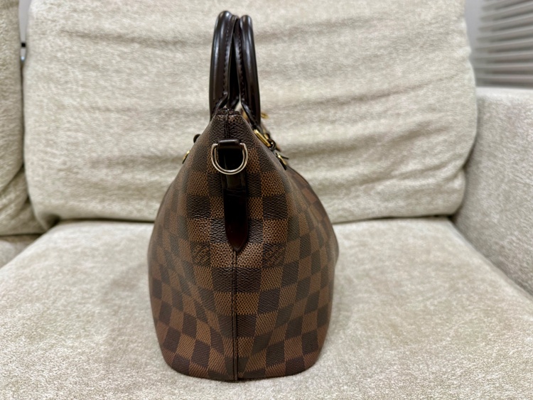 ダミエ　シエナ（ブランドバッグ）の商品画像 - 査定依頼日：2026年4月28日 - 最高査定価格：125,000円