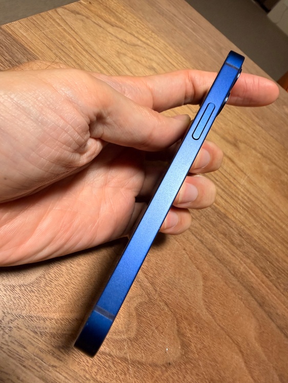 iPhone 12mini simフリー128GB 76%（スマホ）の商品画像 - 査定依頼日：2026年4月20日 - 最高査定価格：18,000円