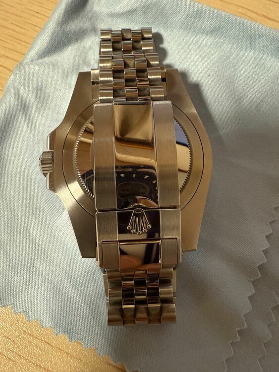 ロレックス GMTマスター （高級時計）の商品画像 - 査定依頼日：2025年6月24日 - 最高査定価格：2,510,000円